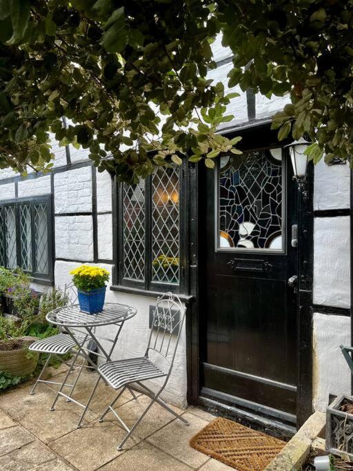 15Th Century Tiny Character Cottage-Henley Centre Exterior photo