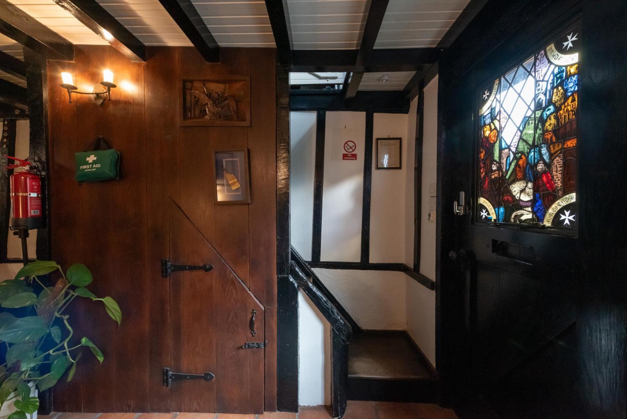 15Th Century Tiny Character Cottage-Henley Centre Exterior photo